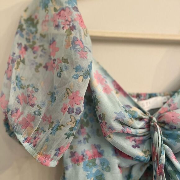 ASTR The Label Floral Smocked Dress - Picture 9 of 16